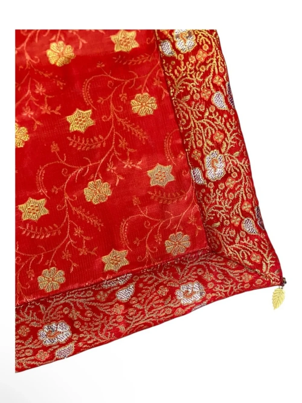 Kim Seybert Vintage Embroidered Red Silk 1 Placemat Table Linen Asian Inspired